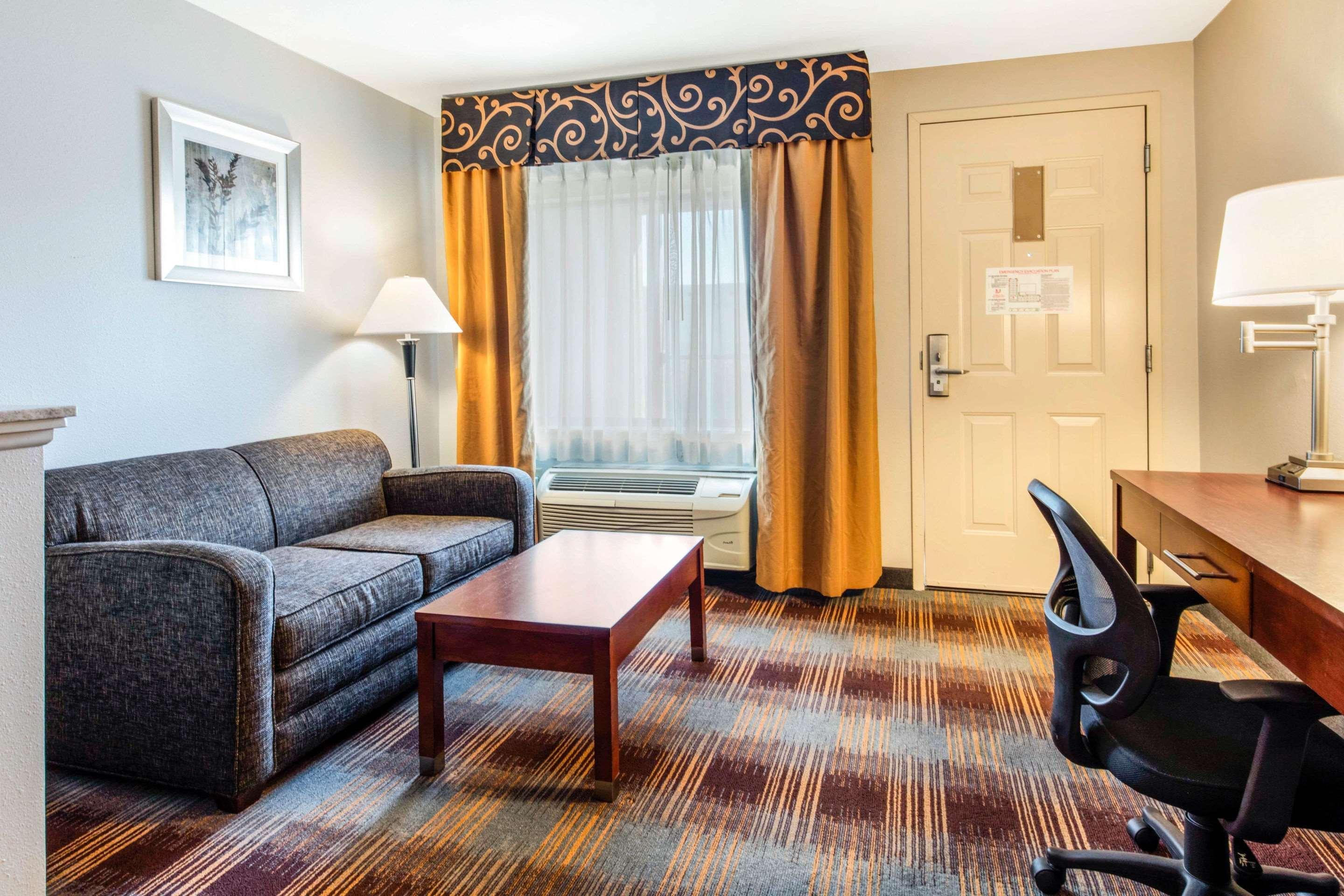 Quality Inn Airport I-240 Memphis Buitenkant foto