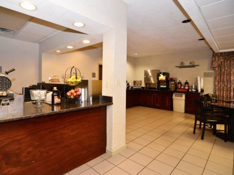 Quality Inn Airport I-240 Memphis Buitenkant foto
