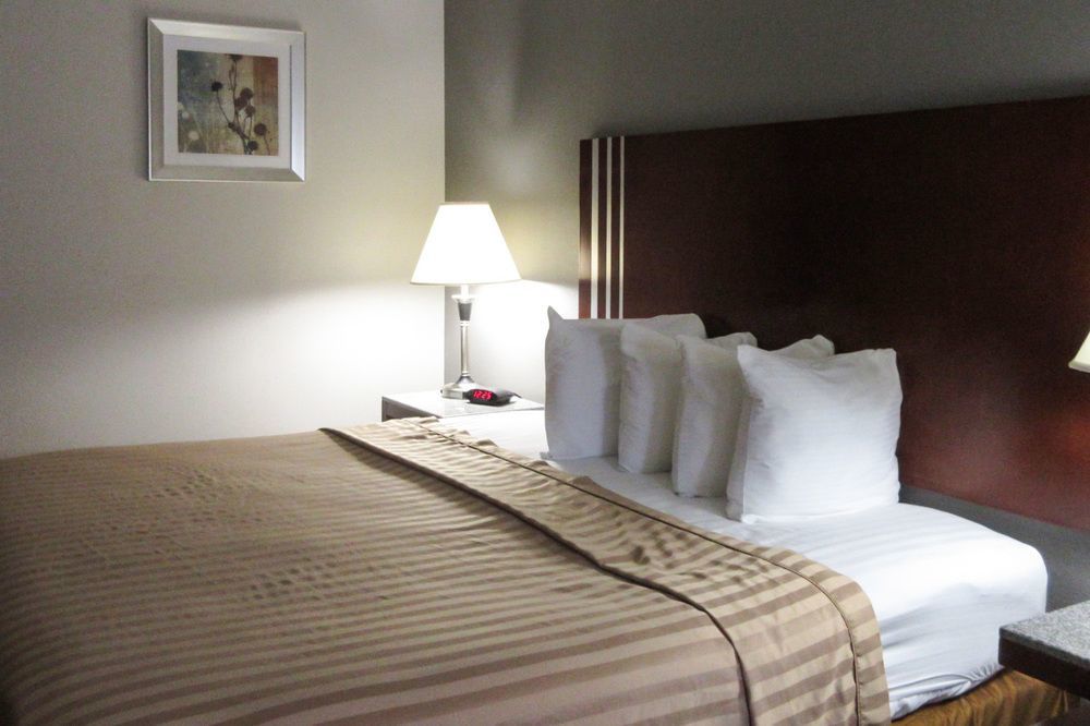 Quality Inn Airport I-240 Memphis Buitenkant foto