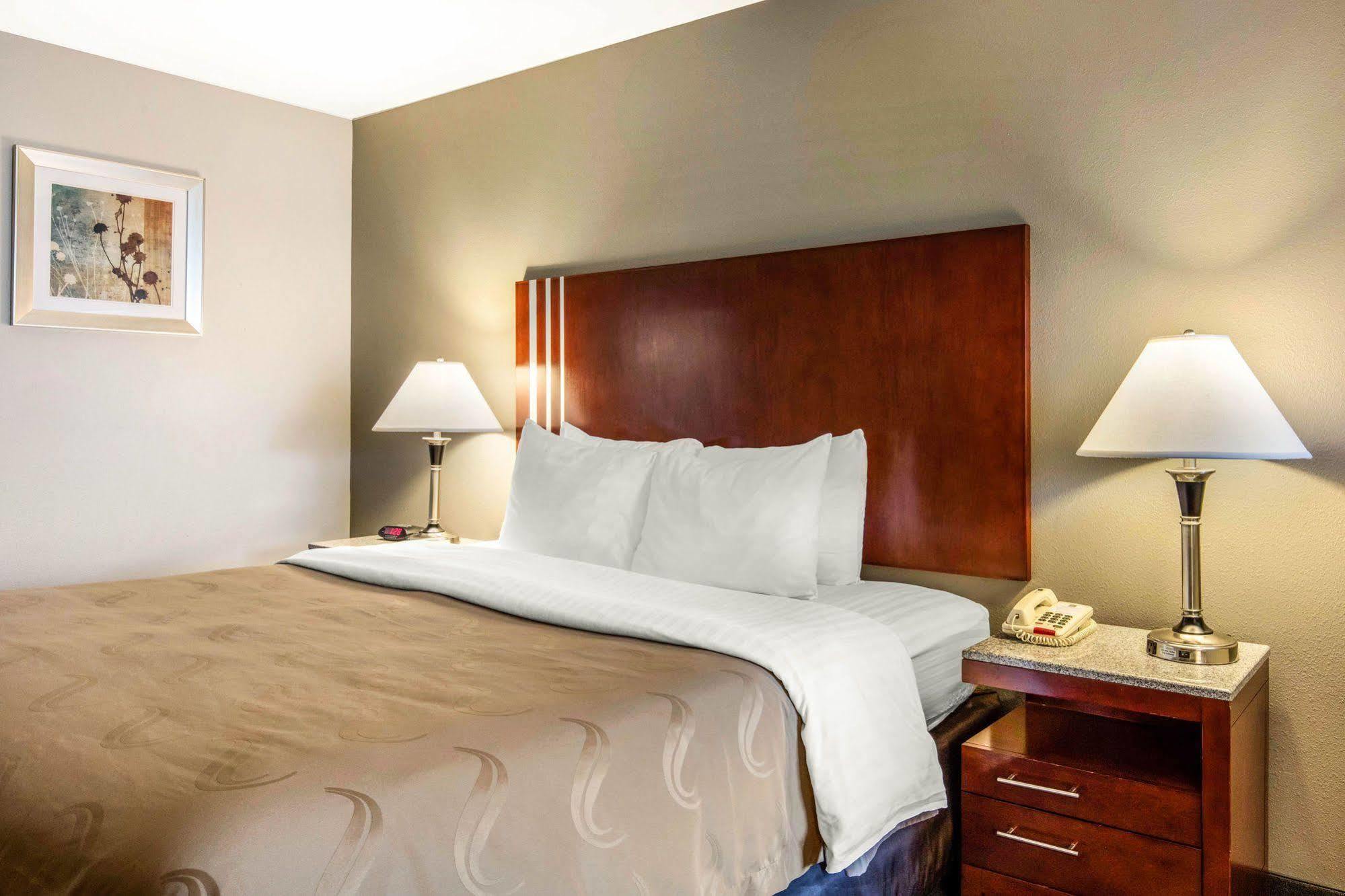 Quality Inn Airport I-240 Memphis Buitenkant foto